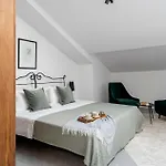 Hotel Bridges
