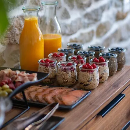 Bridges فندق فيليكو ترنوفو