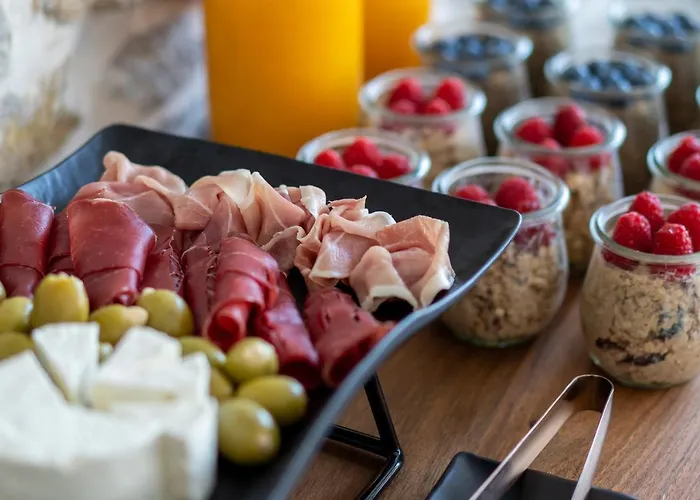 Отель Bridges Велико-Тырново