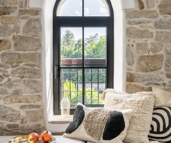 Отель Bridges 5*